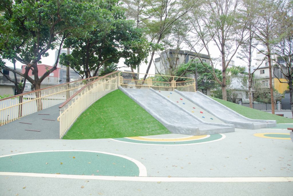 市府首階段已完成西雅公園、台溪親子公園環境改善,未來將加速串聯客雅溪沿岸5座公園。(圖/記者林照東翻攝)