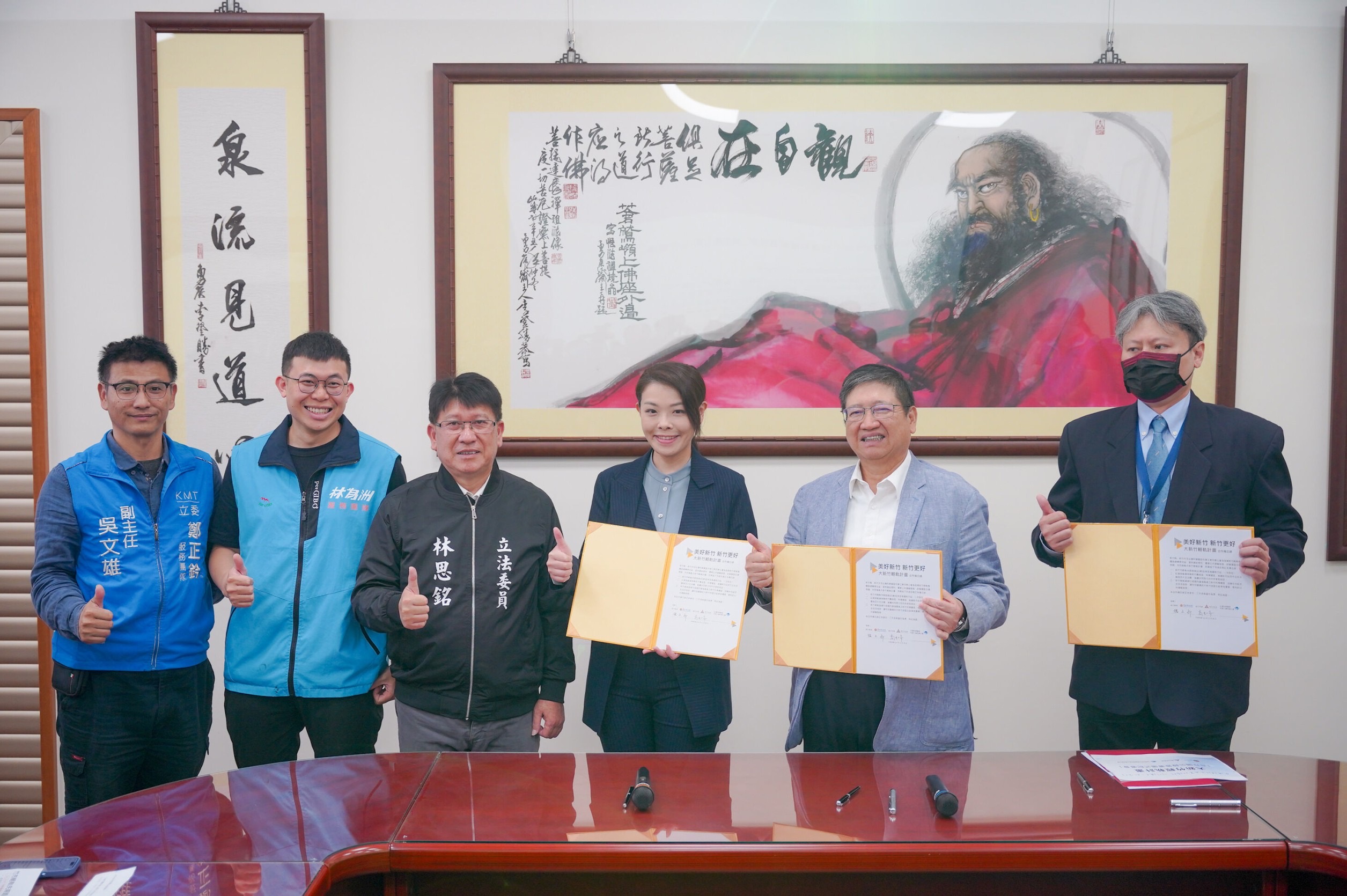 高市長與科管局及竹縣府簽訂大新竹輕軌MOU、推動多項交通合作議題。(圖/記者林照東翻攝)