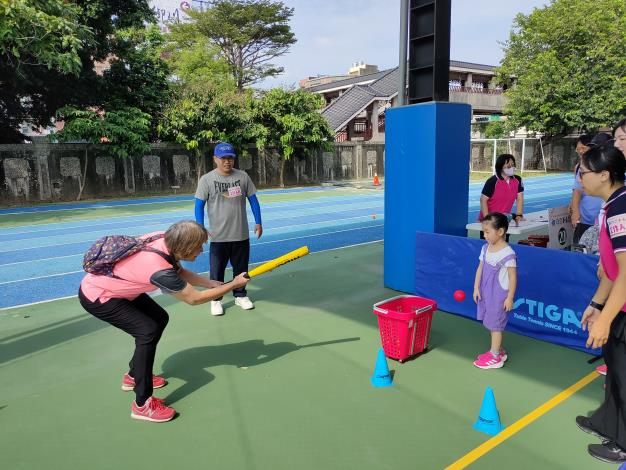 新竹縣舉辦慈孝家庭楷模選拔開跑。(圖/新竹縣家庭教育中心提供)