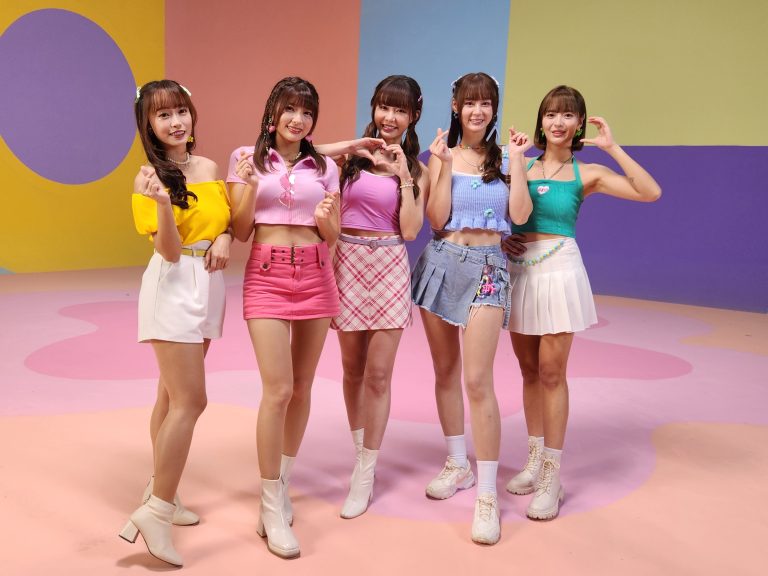 啦啦隊女神丹丹、瑟七、yuri、短今、宜芳，合體為手遊拍攝廣告。(照片/拉斯維加斯娛樂城提供)