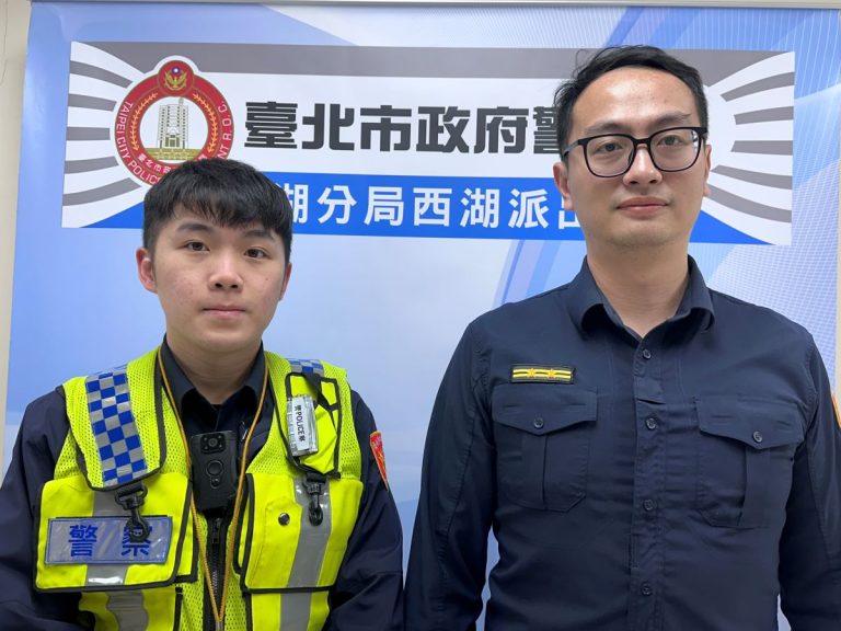 西湖派出所警員曾駿倫(左)、所長黃振綱(右)。（記者薛秀蓮翻攝)