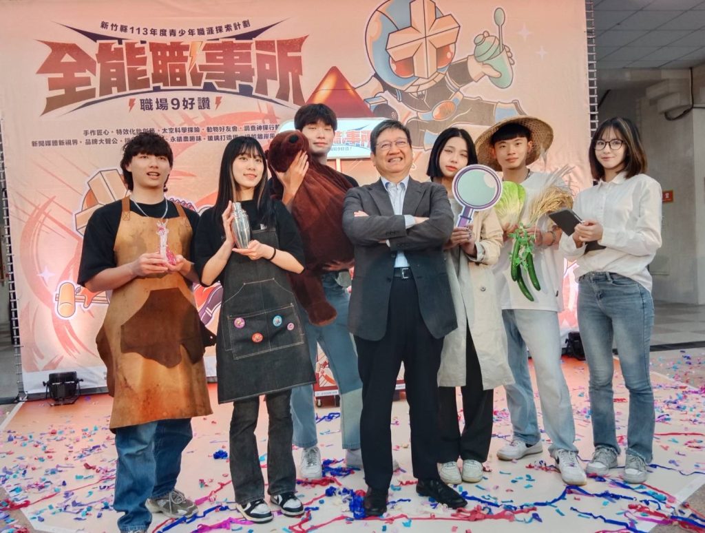 縣長楊文科邀青年朋友踴躍參與全能職事所各項優質的體驗活動。(圖/記者黃溎芬攝影)