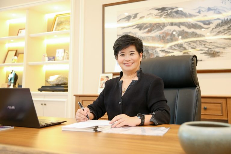 聯亞董座王長怡再次澄清擁有美商UBI50.24%股權，呼籲媒體不要再不實報導。(圖/聯亞官網)