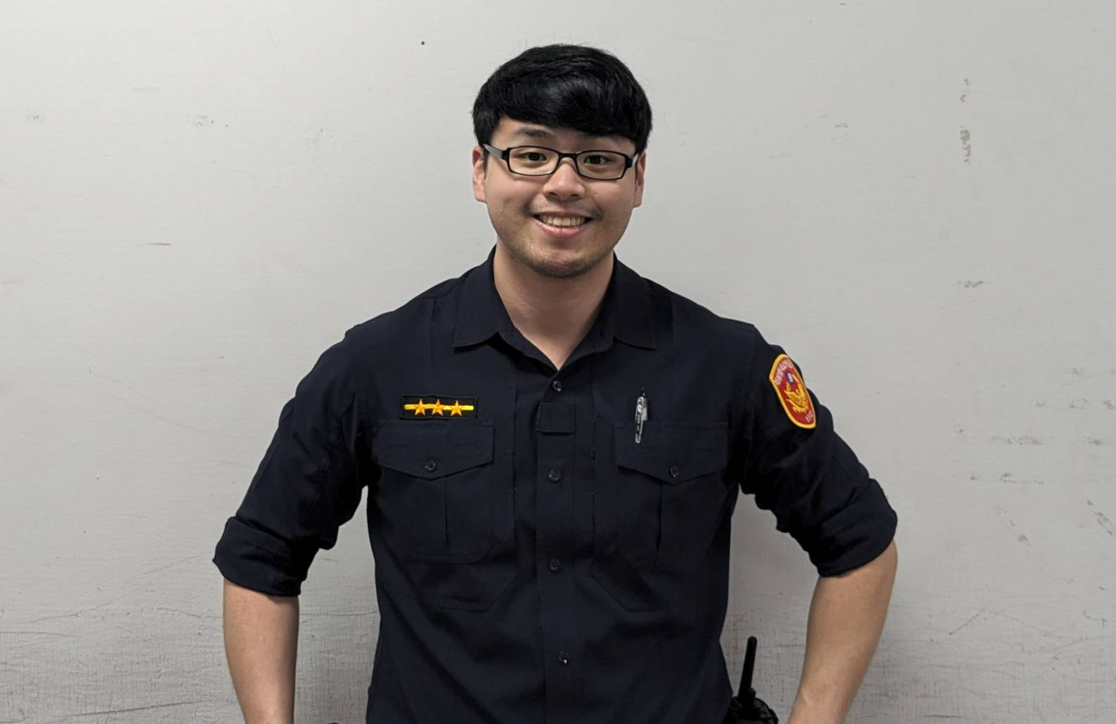 建成派出所警員葉家宏呼籲,公眾在外時應加強對個人貴重物品及重要身分證明文件的管理與保護,以避免因遺失造成不必要的困擾或損失。(記者黃荷琇 翻攝)