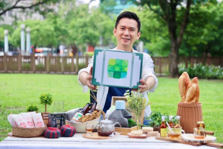 明新科大「2024明新盃短影音行銷大賽」，業界評審銓勝科技總理經林文偉肯定獲獎者的創意點子與行銷活力。（圖/記者林照東翻攝）