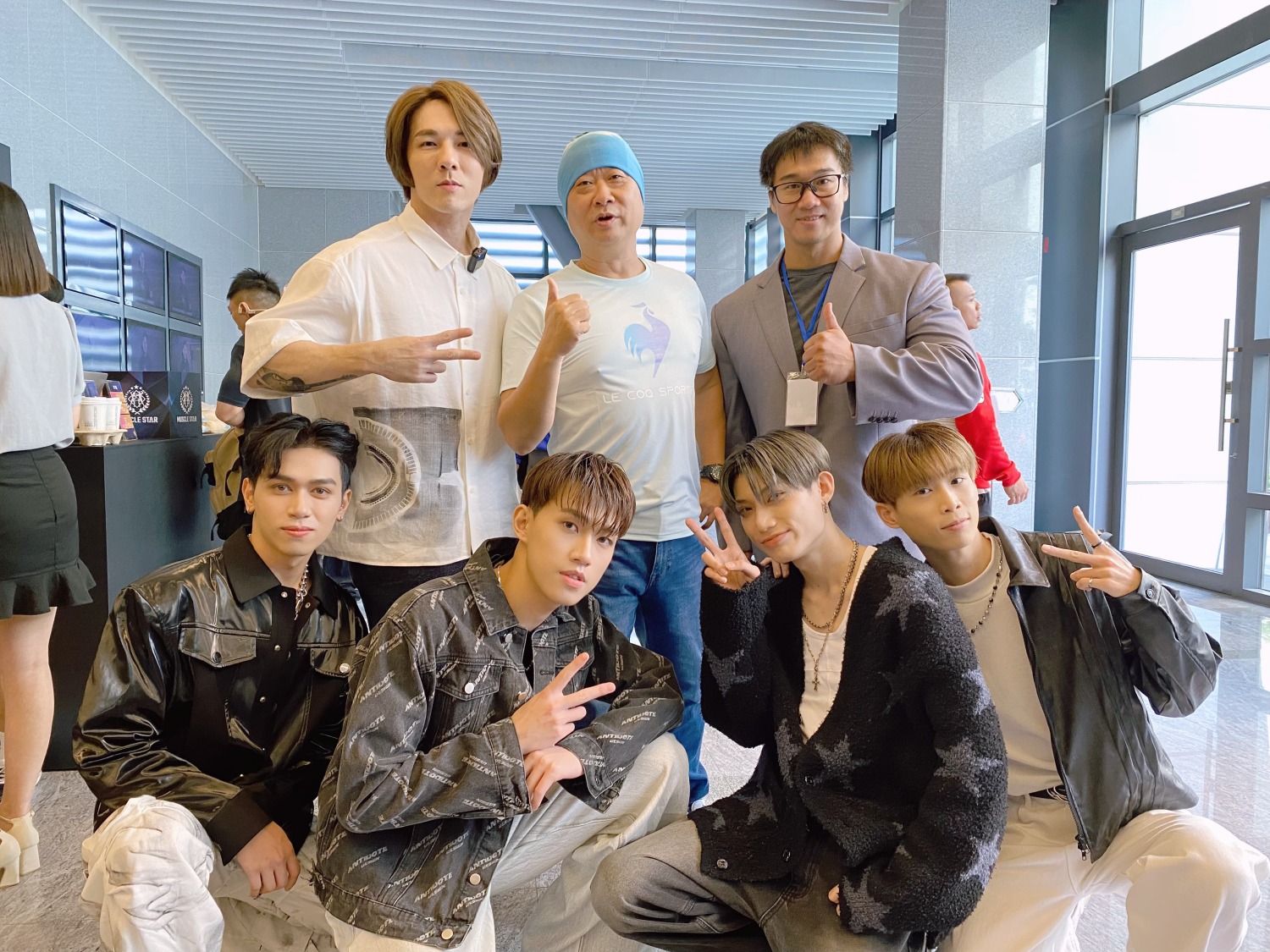 張傑、邰智源、許家豪與Saturnday水豐、峻瑋、立杰、新民，齊心力挺健身之星，分毫不取！(圖/Muscle Star健美之星提供)