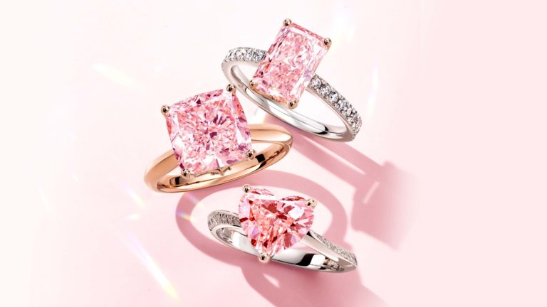 亞立詩周年慶推出買婚戒送鑽石及蜜月抽獎兩大優惠!圖為新品粉紅鑽ROSÉ My Love系列。(圖/亞立詩提供)