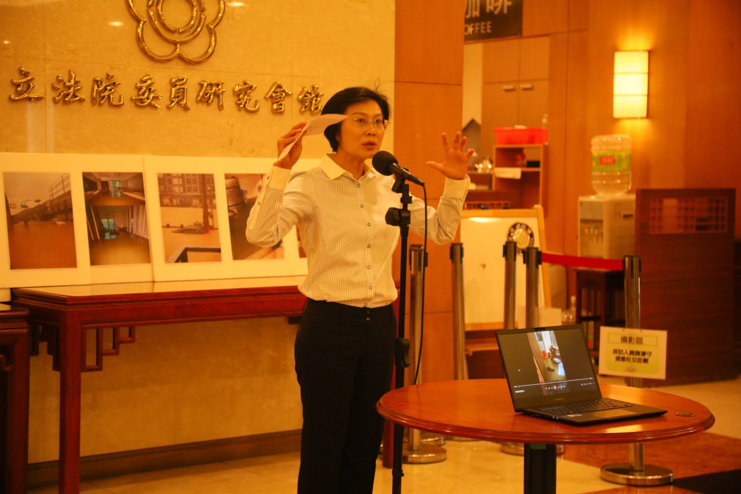 林岱樺強調,高雄市政府已積極啟動相關救助措施,並與各界合作,提供必要的資源與支援。(記者包克明 攝)