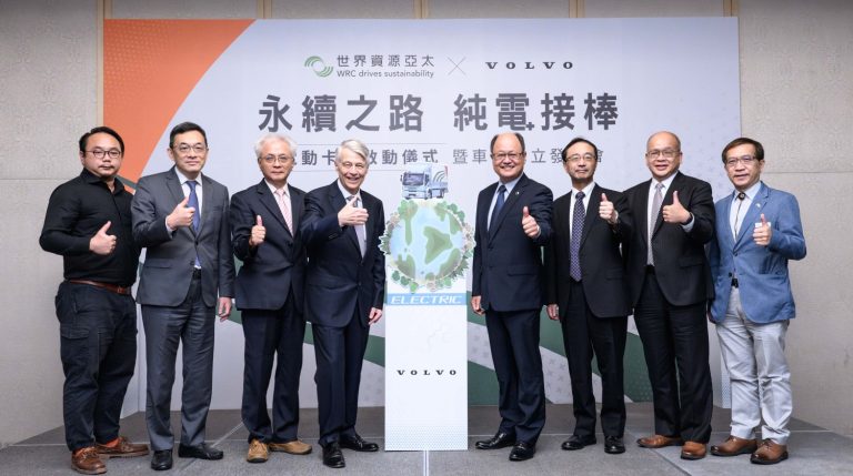Volvo FE電動卡車啟動儀式，象徵WRCP對ESG的承諾與綠色運輸的開端。(圖/太古商用汽車提供)