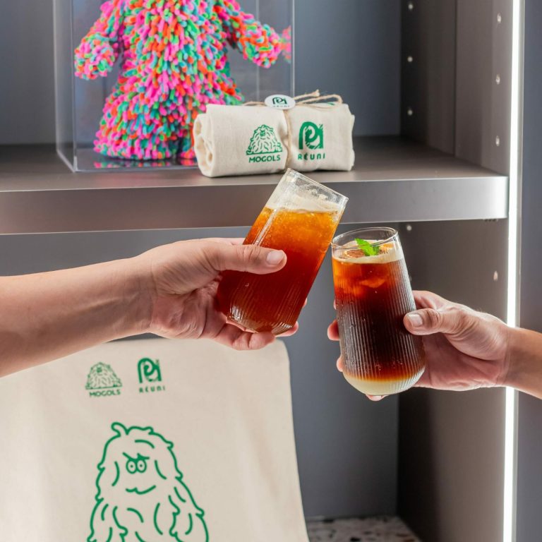 RÉUNI限定藝術感甜品 。(圖／RÉUNI提供)