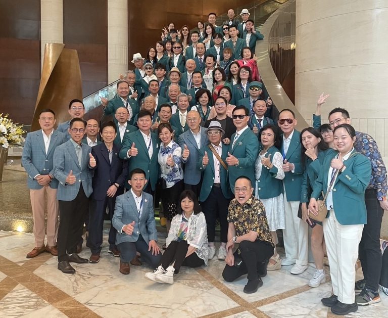 臺灣代表團與馬來西亞代表團合照。(圖/台北市西服商業同業公會提供)