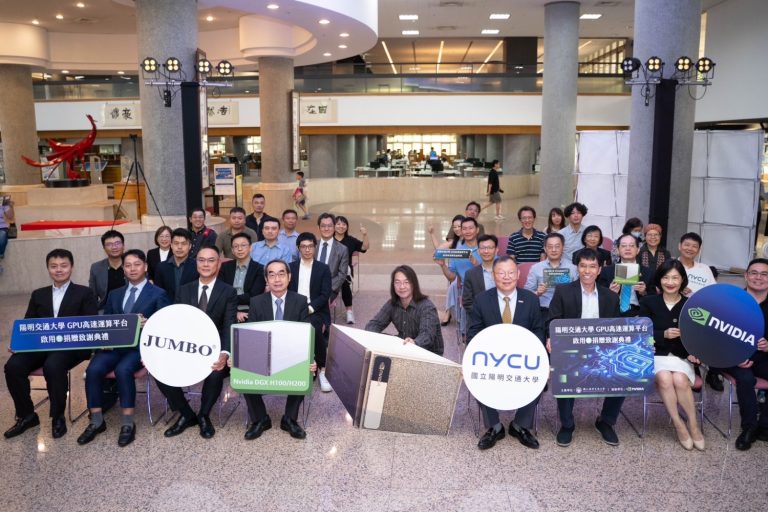 陽明交大啟用AI高速運算平台，擁有首座Nvidia DGX H100/H200伺服器，提升AI研究實力。（圖/記者林照東翻攝）