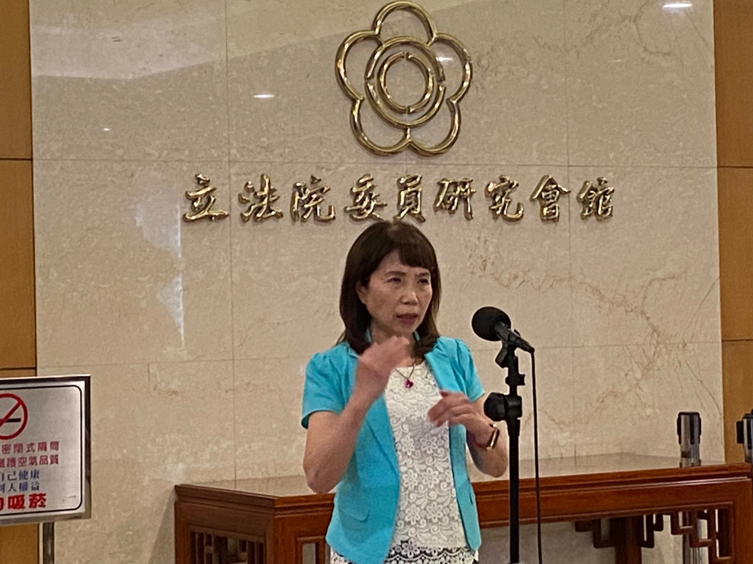 陳昭姿表示，選舉補助款與政治獻金是兩件事，她記得以前民進黨很多人也這樣做。(記者包克明攝)