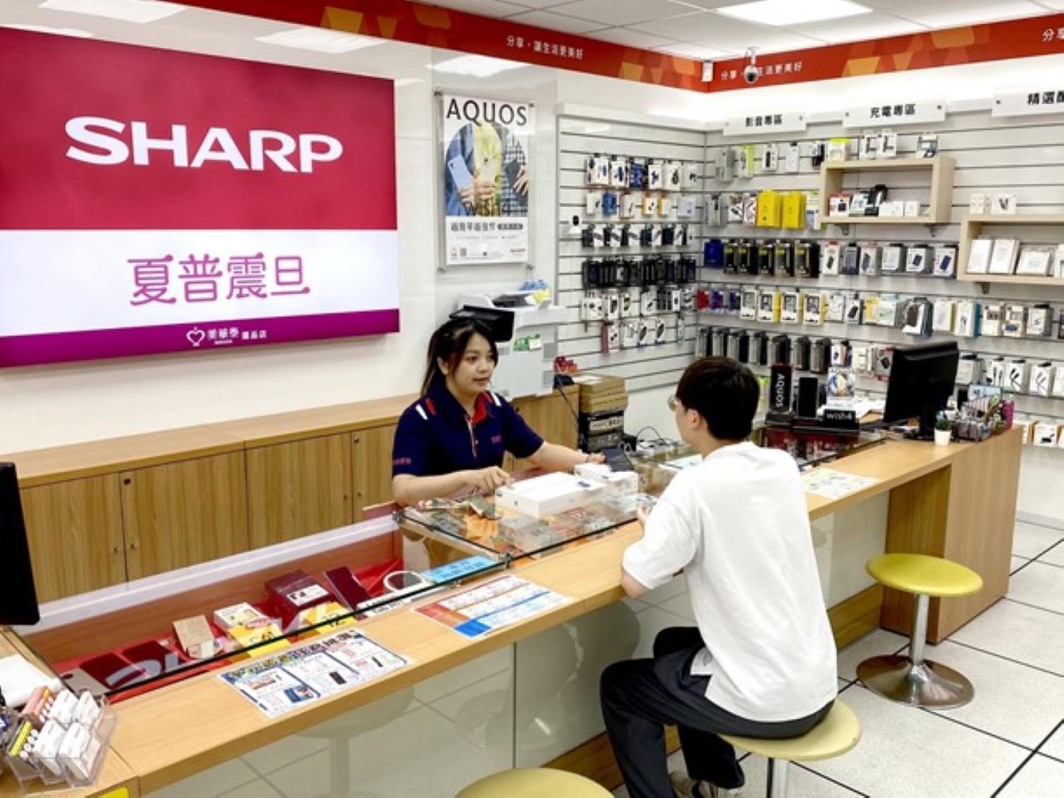 夏普震旦推出 iPhone 16上市活動(圖/夏普震旦)