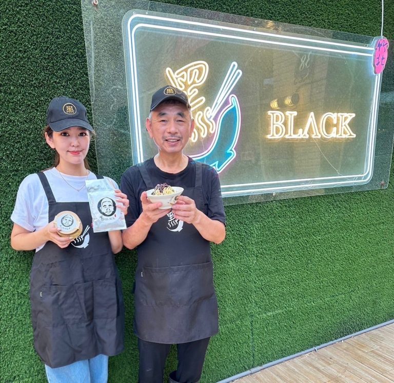 黑麵店的故事，不僅僅是傳承的味道，更是三代人不懈努力與創新的結晶。(圖/ 黑麵店 提供)