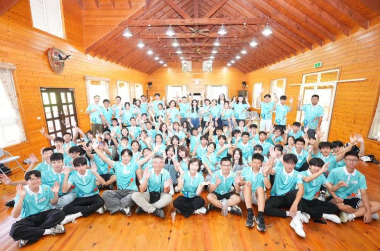 扶輪社3501地區邀集桃竹苗優秀青年,展開三天兩夜的青年領袖營活動。(圖/記者黃溎芬翻攝)