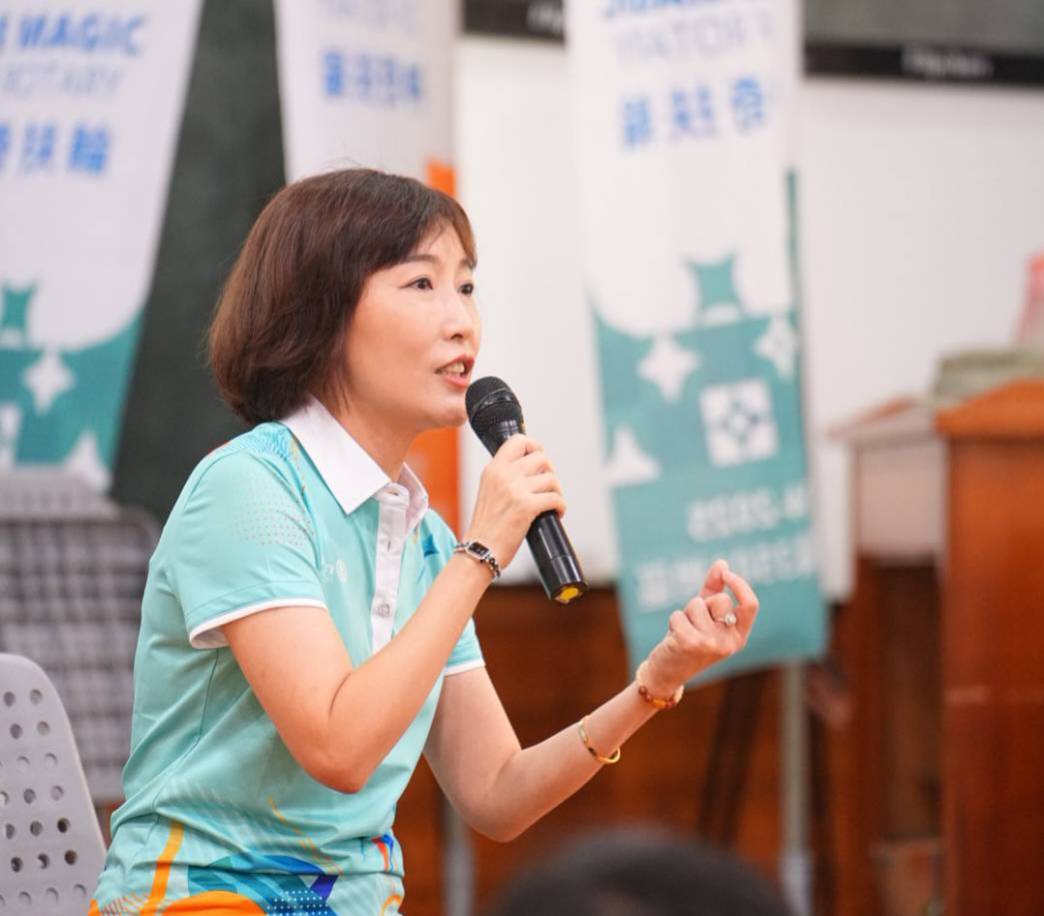 總監周玉庭鼓勵學員在平凡中發現自己的優勢，努力成就不平凡的人生。（圖/記者黃溎芬翻攝）