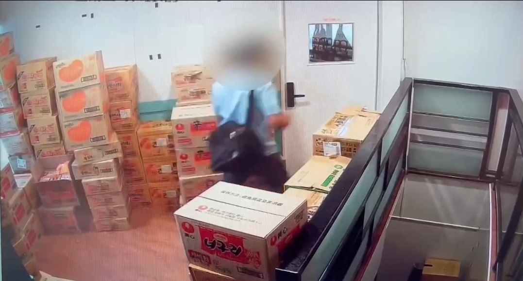 無人商店日益普及,店家應加強防範竊盜風險,安裝完善的監控系統及增強店面保全措施。(記者 黃荷琇翻攝)
