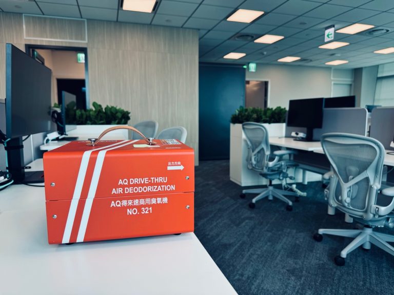 「AQ得來速商用臭氧機」實際施作營業場所、辦公環境的菸味去除與霉味處理、游離甲醛、裝潢味處理。 (圖/普印通提供)