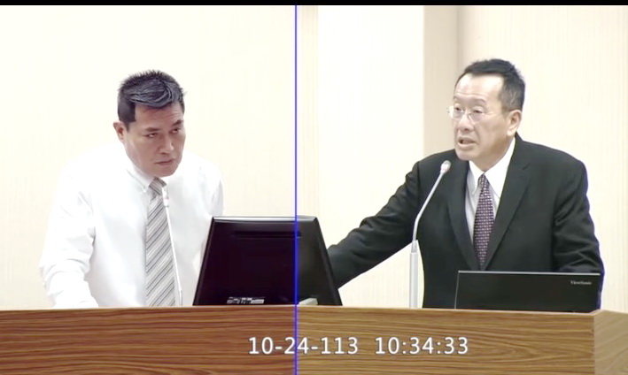 備詢的顧立雄及空軍參謀長王德揚允諾,地方沒有辦法來支持的話 這個案子就沒有辦法來推動。(圖/黃仁國會辦公室)