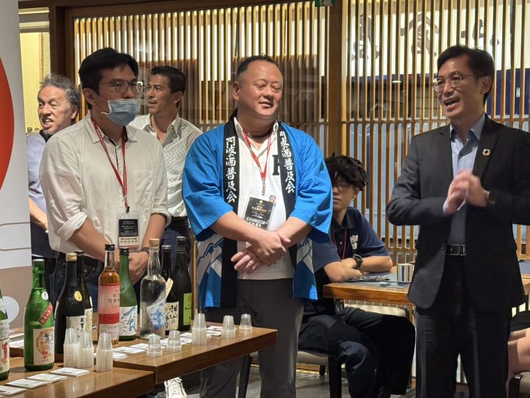 農業部農村發展與水土保持署 台中分署陳榮俊分署長致詞，感謝日方延續MOU在11月份德島博覽會與台北國際酒展商業產品交流。（圖/農村水保署臺中分署提供）