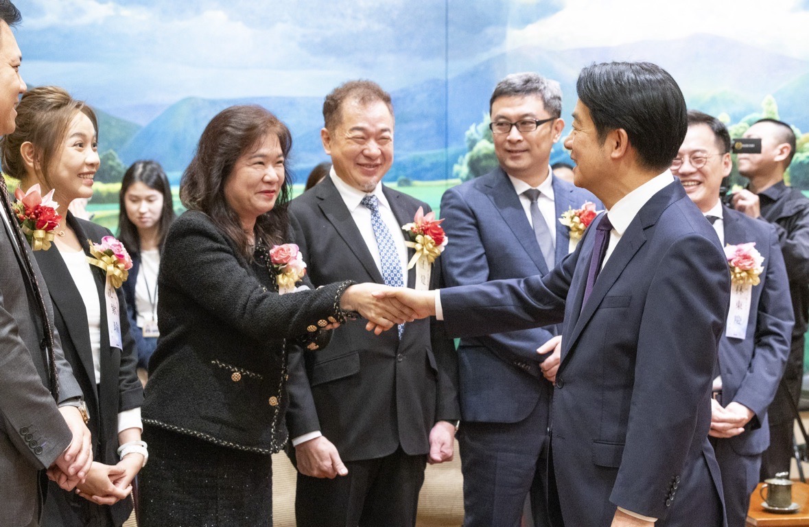 總統賴清德在總統府接見得獎人,對創業楷模在企業經營上的卓越表現,給予高度肯定。(圖/記者林照東翻攝)