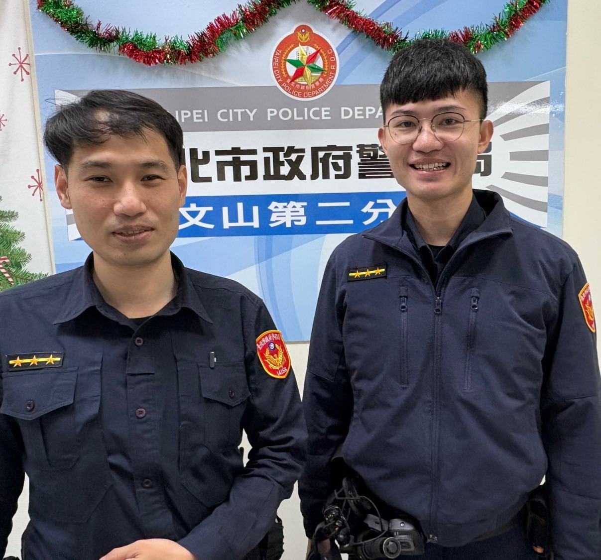 景美派出所警員張勝雄、警員莊凱鈞。(記者 張艷君翻攝)