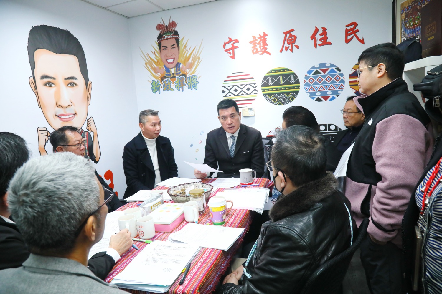 原民會說明並承諾,114年度宗教團體的補助申請、審查會一視同仁。(記者包克明 攝)