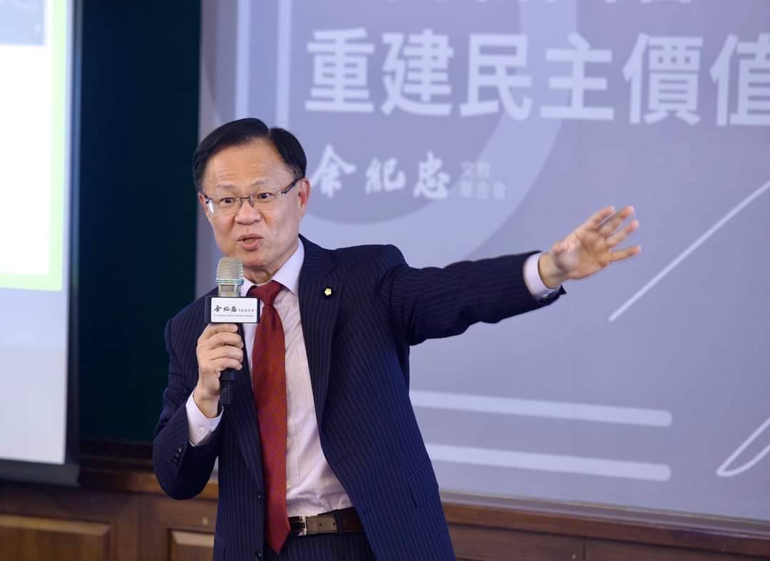 張啓楷提醒政民進黨政府注意兩件事,一是保障學生的權益,二是不要成為世界笑柄。(圖/張啓楷國會辦公室)