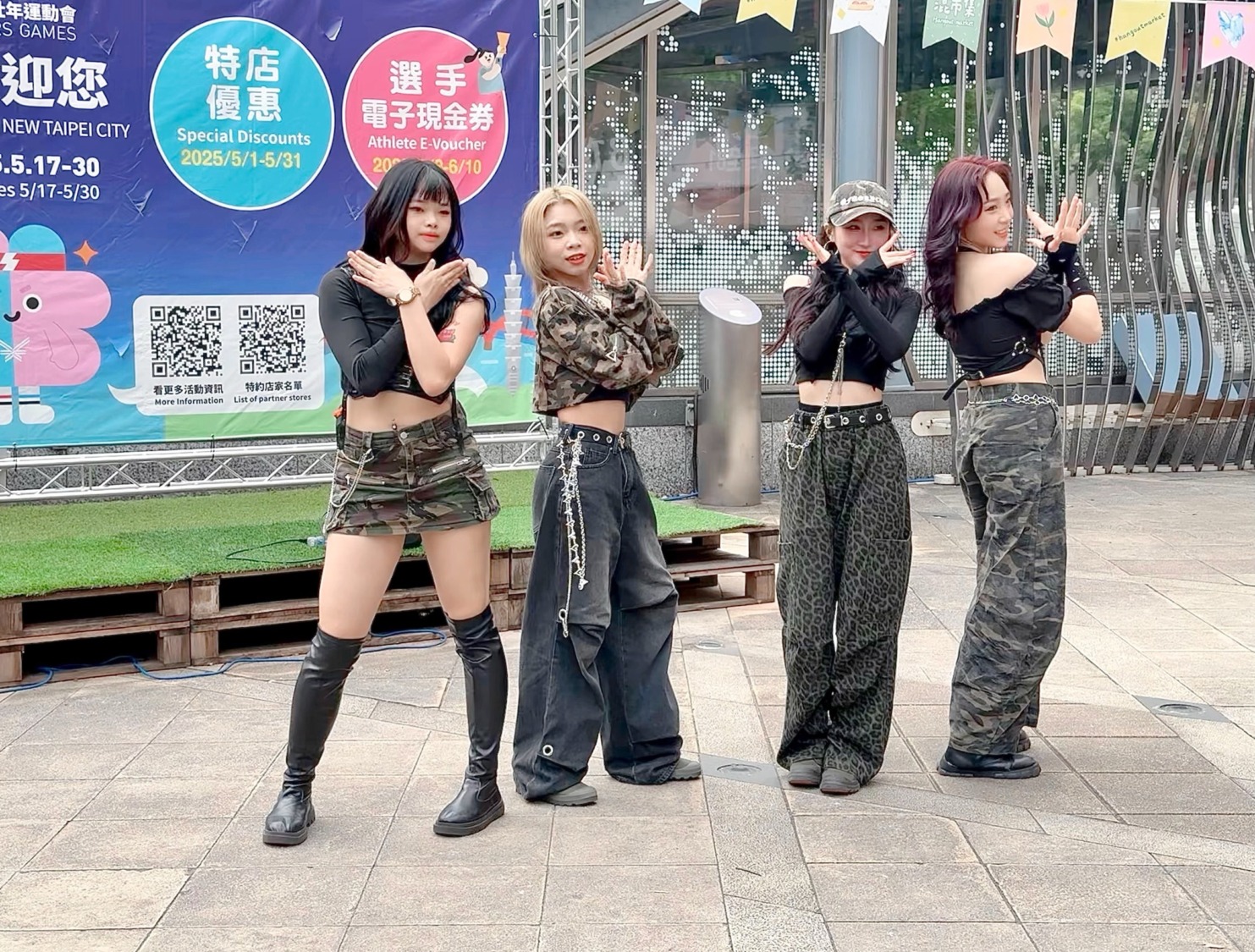 人氣女團TOH 2025混東區混市集快閃演出。(圖/聖博文創 提供)