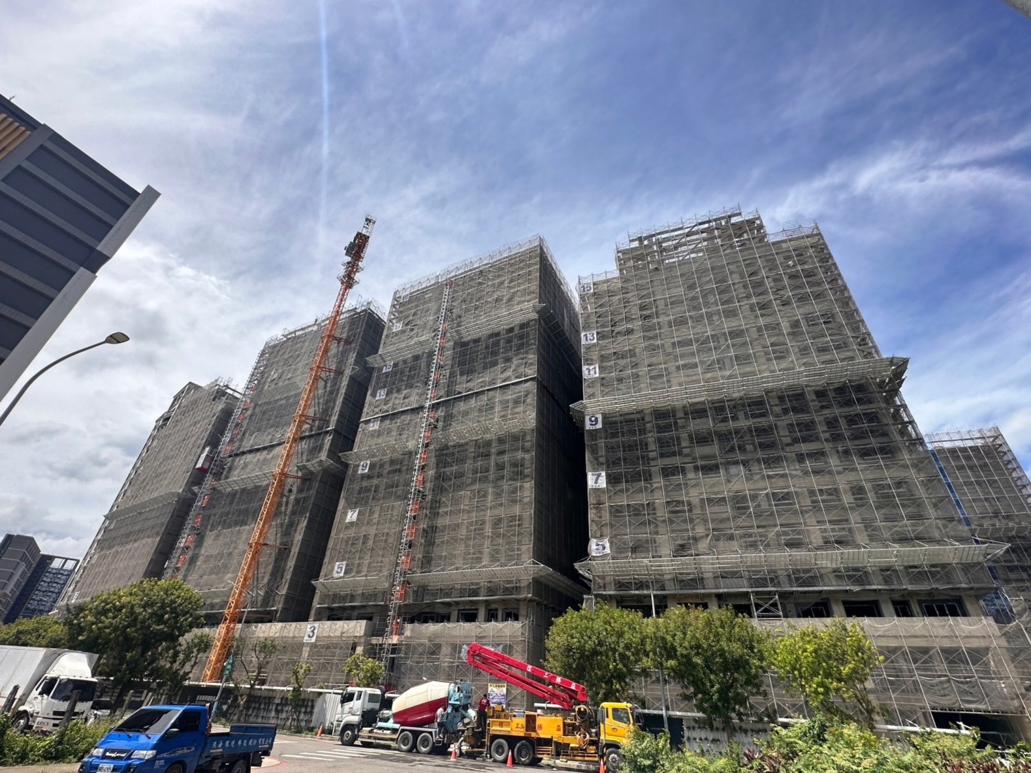 皇普「園首之道」開價65萬/坪,卻爆出建商「交屋糾紛」。圖/截自皇普園首之道)