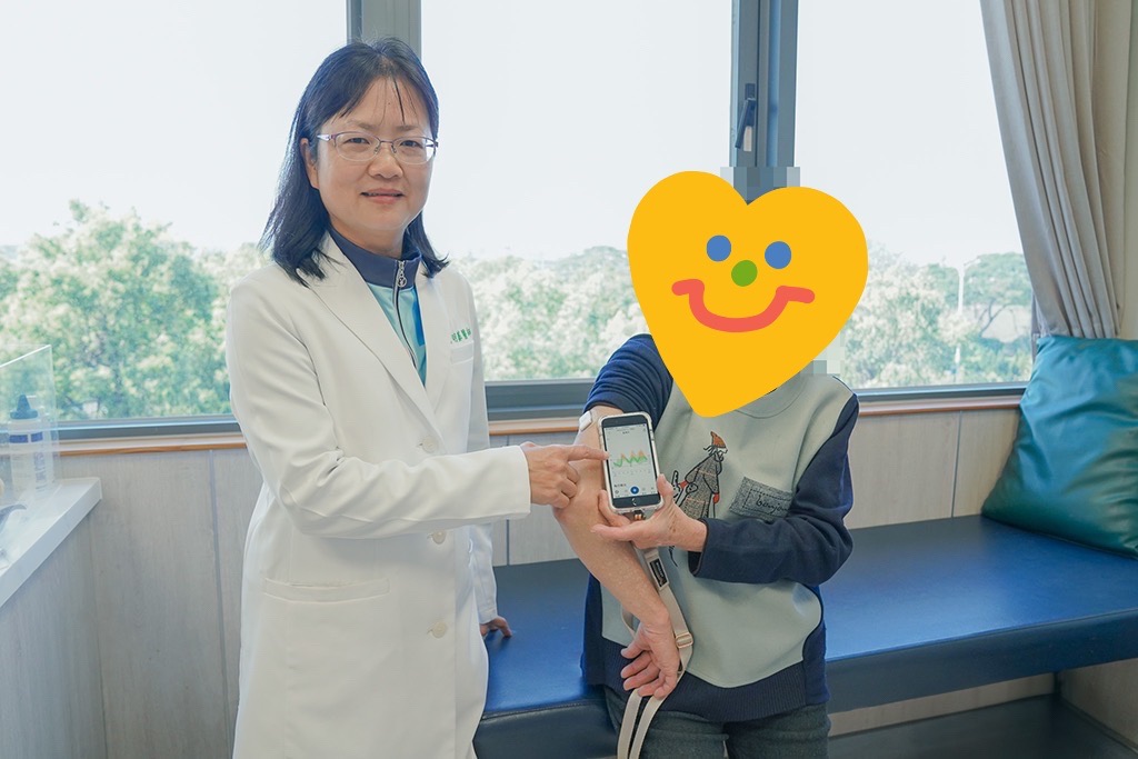 中國醫藥大學新竹附設醫院新陳代謝科謝明蓁醫師建議維持原有藥物,搭配24小時連續血糖監測。(圖/記者林照東翻攝)