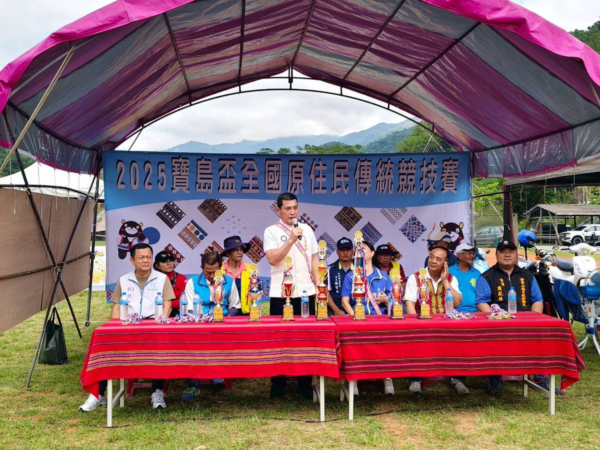 黃仁表示,「弓箭捕獵」曾是台灣原住民族生活中向大自然取食最重要的一環,藉由傳統弓箭射箭比賽當中,保存這項不可遺忘的文化,是現今原住民文化傳承非常重要的活動。(記者包克明 翻攝)