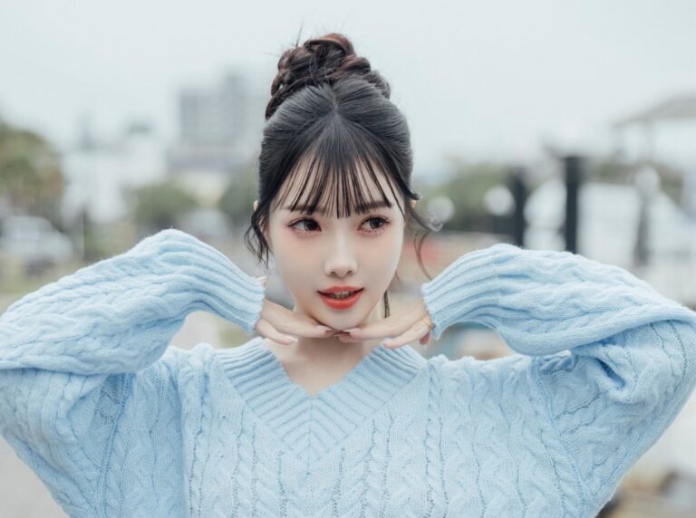 「貓系少女」敏綺Miki520發行首本實體寫真。(圖/曖維多媒體廣告行銷 提供)