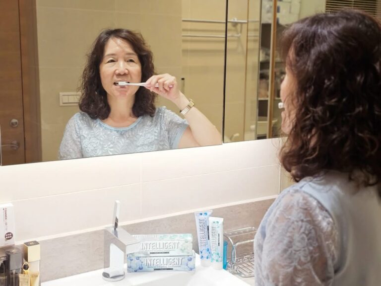 想要擁有健康的銀髮人生，建議從現代預防醫學的新趨勢，口腔健康管理開始。 (圖/自在生物科技提供)