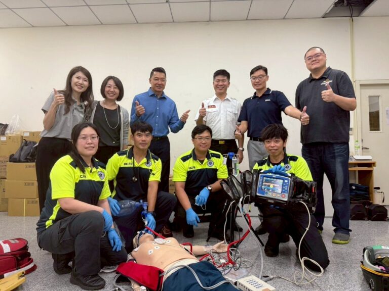 卓爾醫療器材為全球AED設備領導品牌，藉由攜手交流，強化第一線緊急應變能力，守護民眾生命安全。（圖/記者張家燁翻攝）
