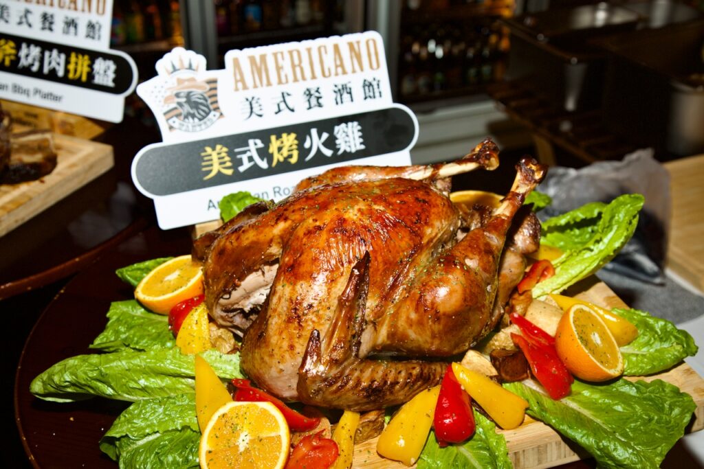 ABV美式餐酒館 美式烤火雞12磅 5公斤 NTD4800 (五天前預約)。(圖/ABV南洋餐酒館提供)