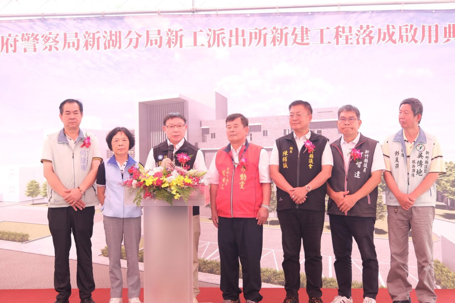 張鎮榮議長強調，新工派出所升級象徵府會攜手守護治安。（圖／新竹縣議會提供）