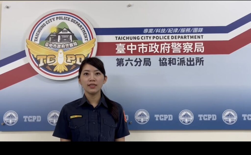 643 萬「移動套房」無牌上路！賓士GT跑車遭警攔查開單 - 
