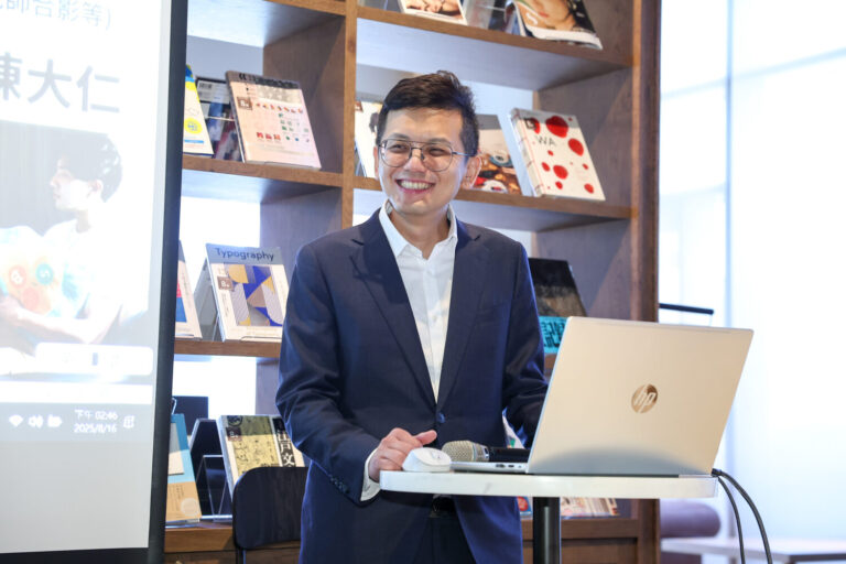 理財醫生陳大仁在幽默分享新書「4帳戶教你逆襲致富」的理財投資心得。（圖/理財醫生學院提供）