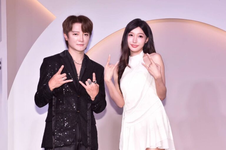 阿沁(左)、夏娜(右)合唱《見你一面》。(圖/FANTASTIC MUSIC夢境音樂社 提供)