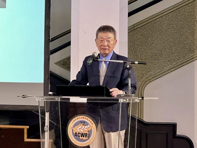 「紀念抗戰勝利暨台灣光復八十周年學術研討會」由中華民族抗日戰爭紀念協會會長黃幸強致詞。(記者/司徒 攝)