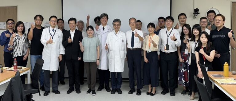新竹臺大分院舉辦『肝膽腸胃領域廠商媒合交流會』，集結醫療、產業與學研專家，共同探討臨床痛點與創新解方，推動智慧醫療與精準健康照護落地。（圖/記者張家燁翻攝）