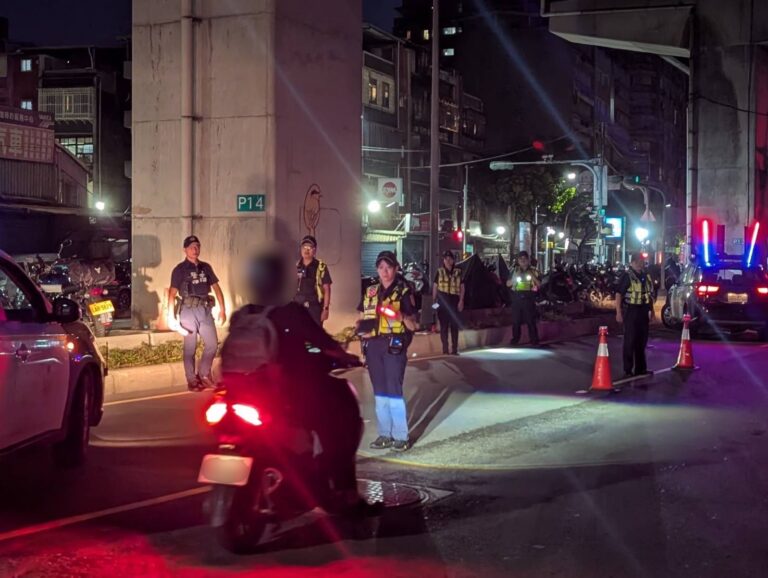 酒後駕車零容忍,警方加強查察。(記者李健興翻攝)