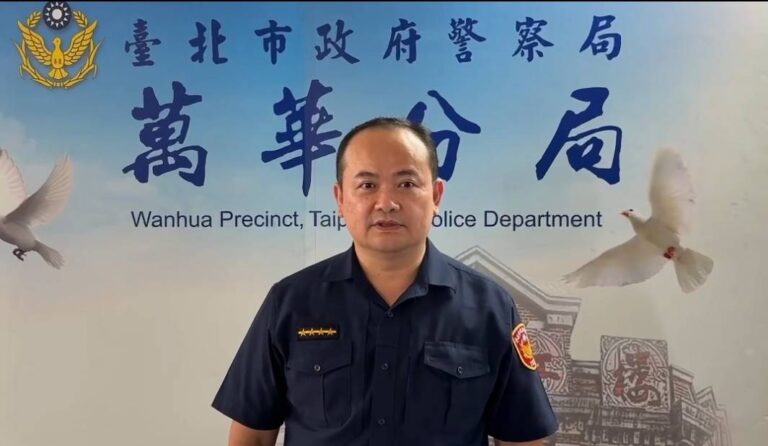 萬華分局西門所副所長陳俊全案情說明,強調警方依法持搜索票查緝色情場所,展現維護治安與社會風氣的決心。(圖/記者 趙靜姸 翻攝)