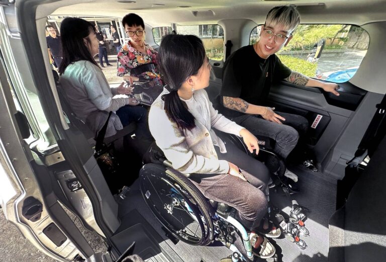 無障礙運輸的推動，不只是物理上，更關乎於心理上，輪椅朋友可有更多參與教育、就業、出遊、社交活動的便利。（圖/北台灣無障礙運輸產業工會 提供）