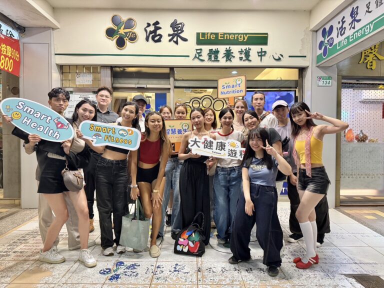 「活泉足體養生世界」日前導入 AI 智能客服與大數據足療建議系統，意外吸引來自日本、韓國、新加坡、澳洲、美國及歐洲多國的網紅及觀光客慕名而來。(圖/業者 提供)