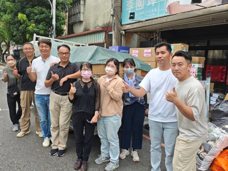 新竹縣市四葉草希望協會志工，齊心號召社會大眾投入愛心物資募集行動。（圖／記者林照東翻攝）