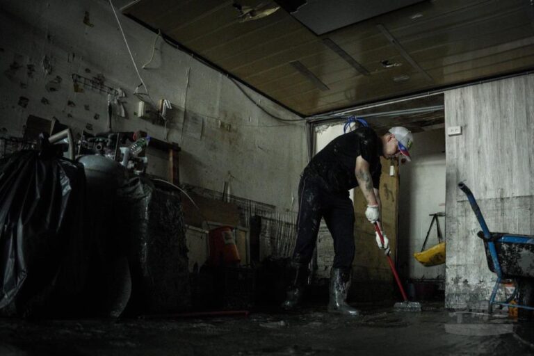 黃信凱挺身而出,助花蓮災民重建希望。(圖/記者 張泓笙翻攝)