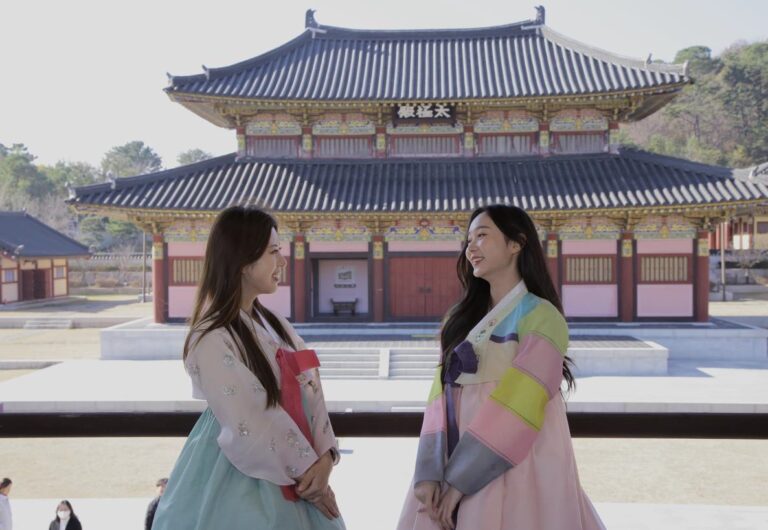 金海加耶主題公園(四季花園、塗鴉秀GAYA王國)內有很多活動提供企業一起在園區內遊玩，聯繫感情，例如 韓服體驗(含服裝+頭飾).椪糖拿鐵創意體驗DIY. 新塗鴉秀NEW PAINTERS。(圖/茂昌旅行社提供)